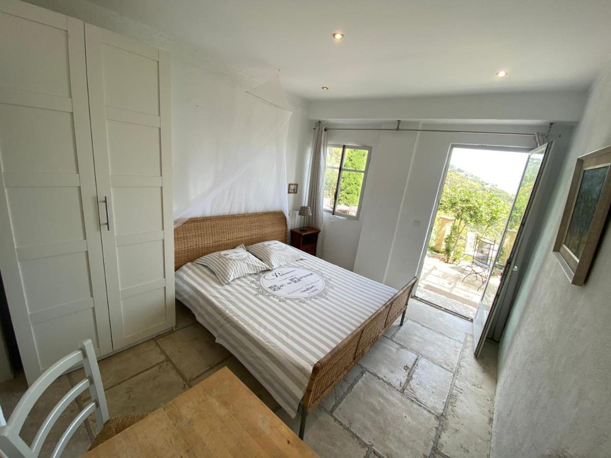 Auberge De La Croix Du Pape Èze Esterno foto
